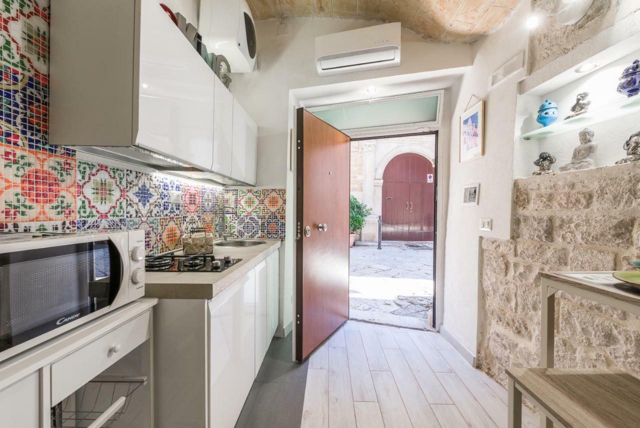 San Nicola Old Town Apartment Casatuabari Esterno foto
